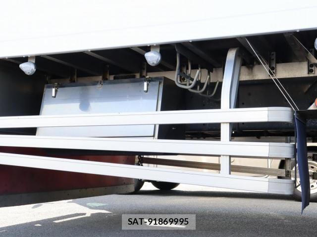 Isuzu GIGA 2016-03 8871081-19