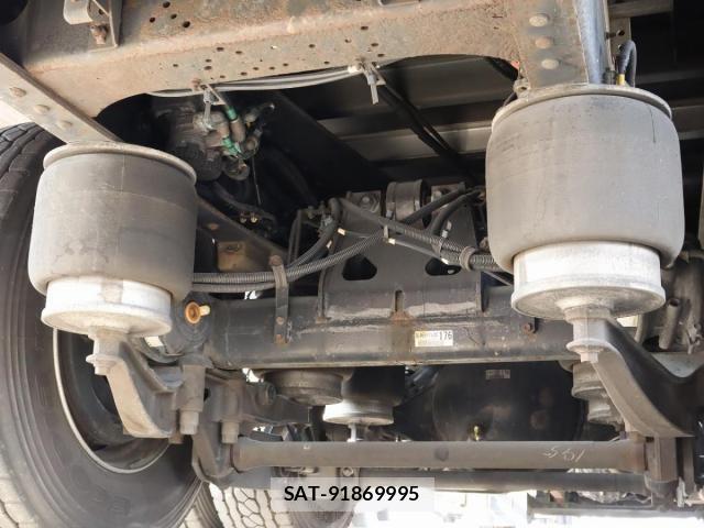 Isuzu GIGA 2016-03 8871081-25