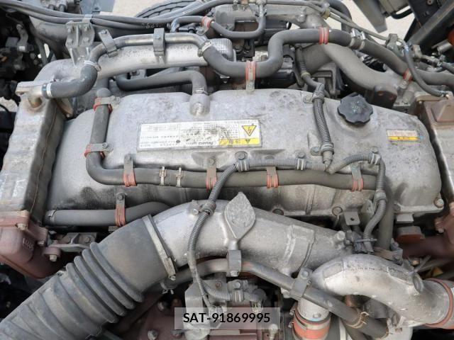 Isuzu GIGA 2016-03 8871081-29