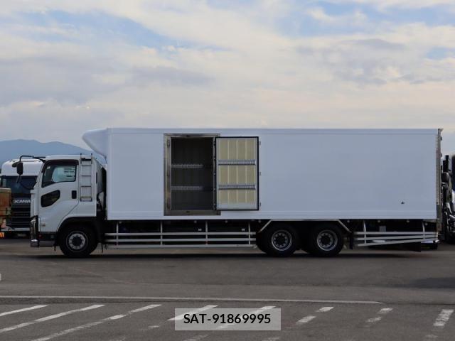 Isuzu GIGA 2016-03 8871081-4