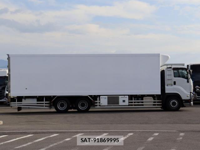 Isuzu GIGA 2016-03 8871081-5