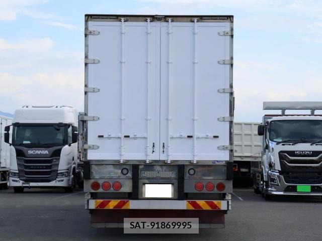 Isuzu GIGA 2016-03 8871081-7