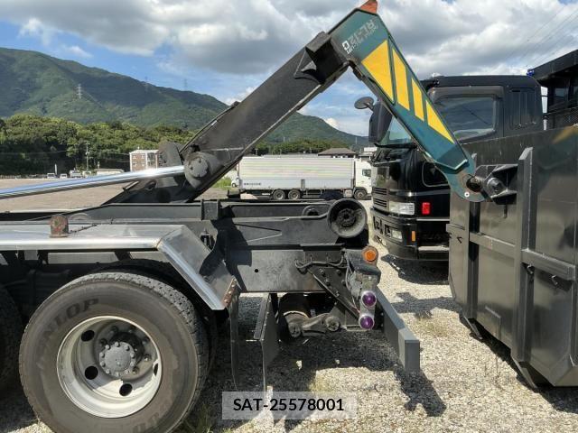 Isuzu GIGA 2005-09 8871084-20