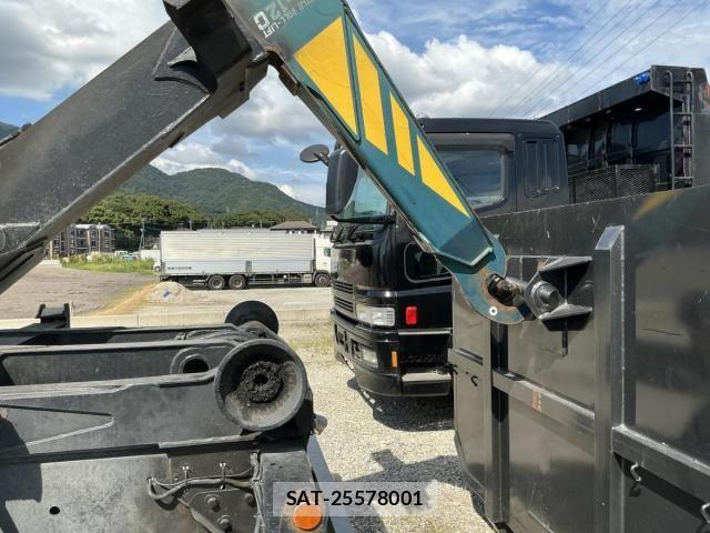 Isuzu GIGA 2005-09 8871084-21