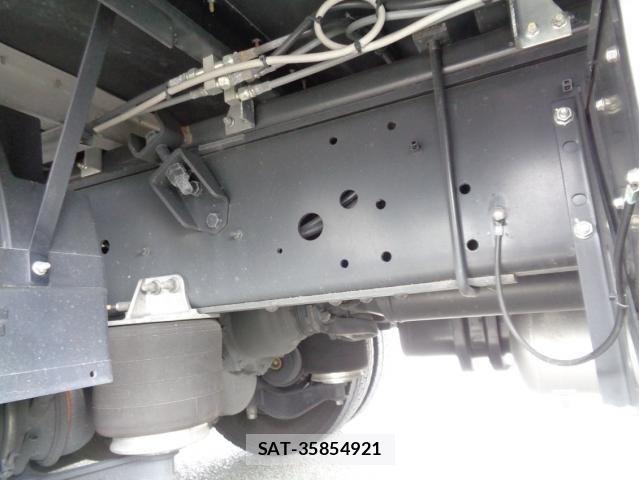 Isuzu GIGA 2025-07 8879913-18
