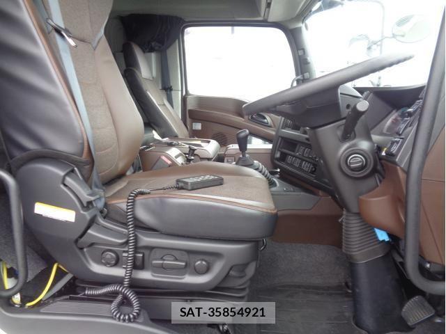 Isuzu GIGA 2025-07 8879913-26