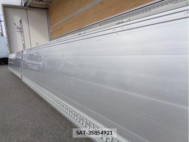 Isuzu GIGA 2025-07 8879913-8