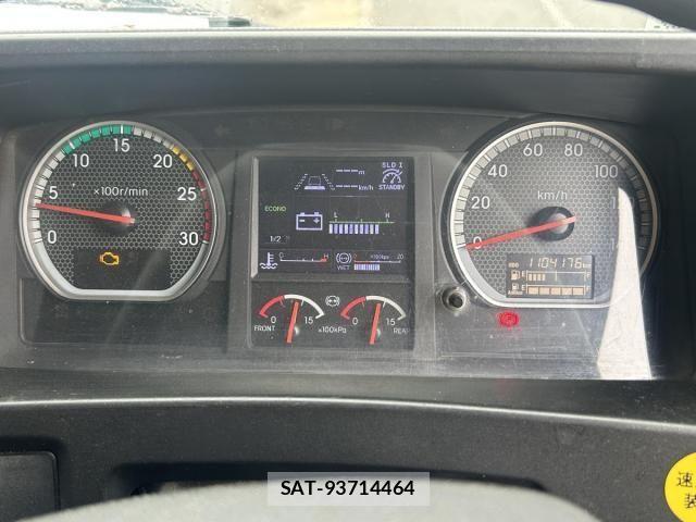 Isuzu GIGA 2016-05 8879915-21