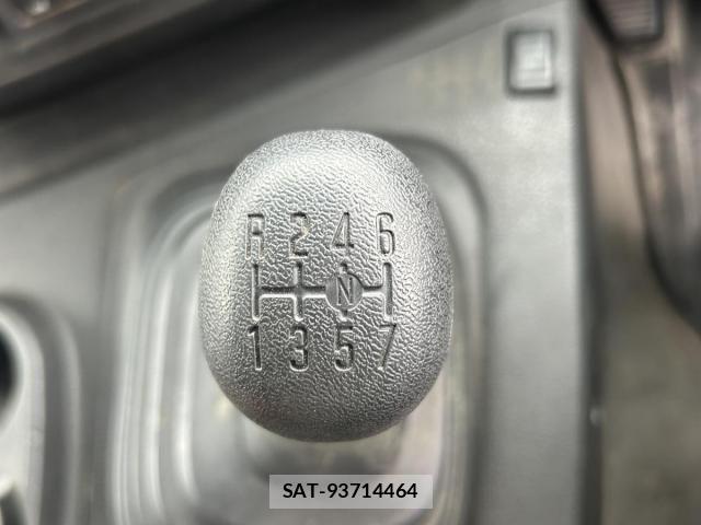 Isuzu GIGA 2016-05 8879915-22