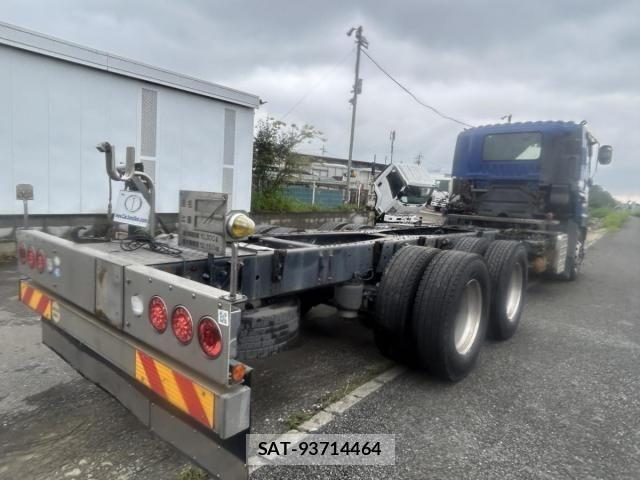 Isuzu GIGA 2016-05 8879915-3