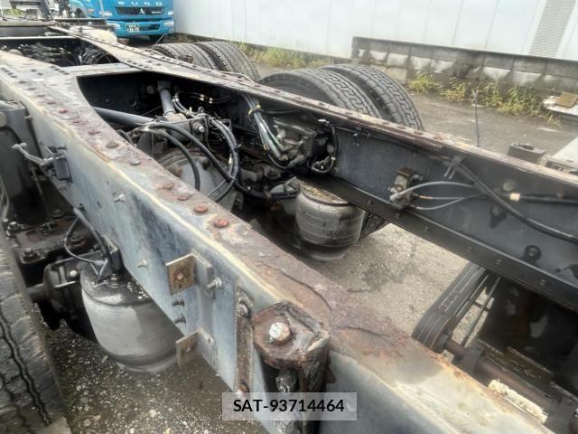 Isuzu GIGA 2016-05 8879915-7