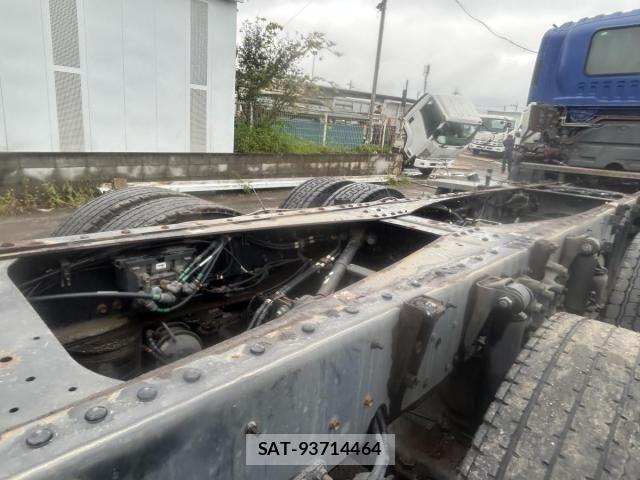 Isuzu GIGA 2016-05 8879915-8