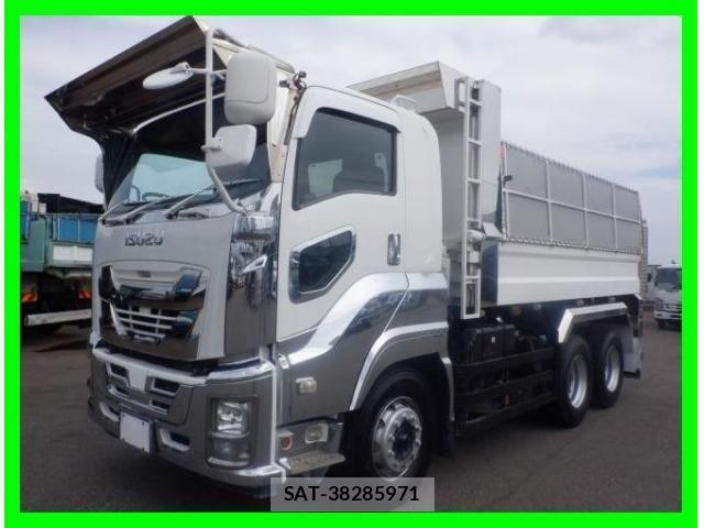 Isuzu GIGA 2017-06 8879912-0