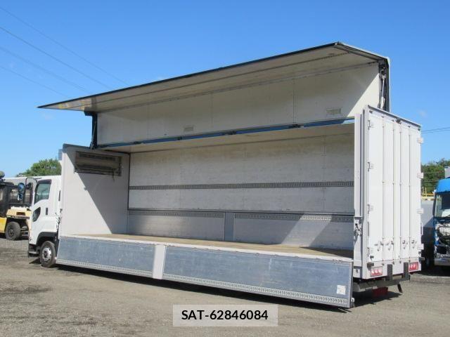 Isuzu GIGA 2017-05 8879914-13
