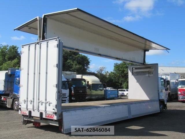 Isuzu GIGA 2017-05 8879914-16