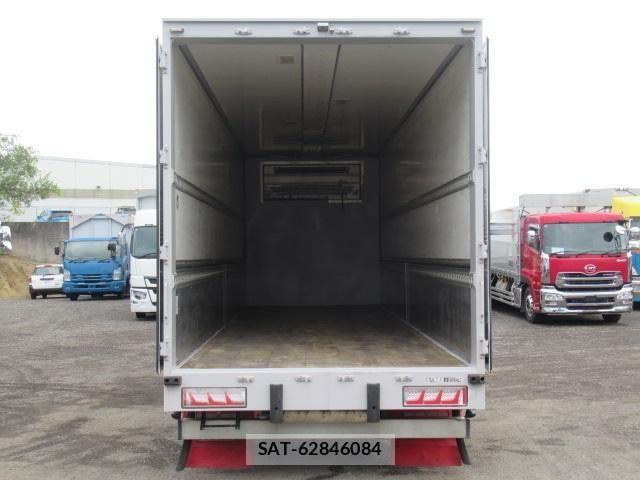 Isuzu GIGA 2017-05 8879914-19