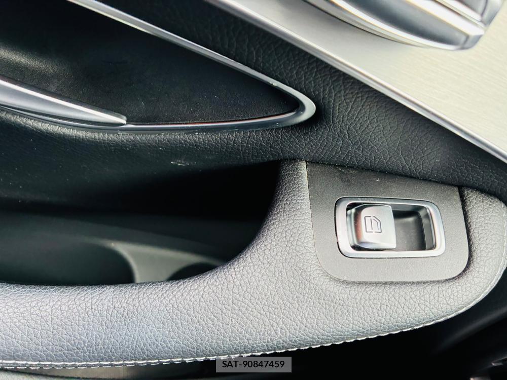 Mercedes Benz GLC-CLASS 2016-09 8084406-23