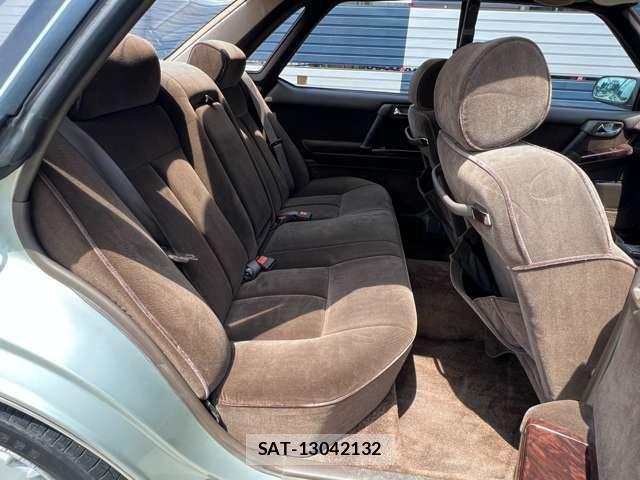 Nissan GLORIA HARDTOP 1990-03 1206569-11
