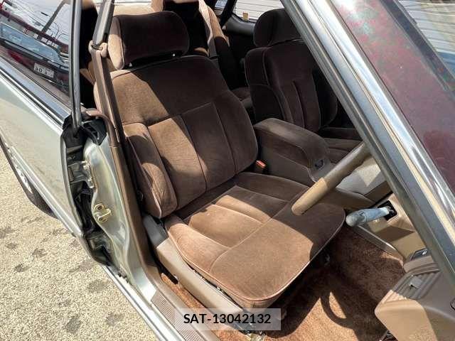 Nissan GLORIA HARDTOP 1990-03 1206569-6