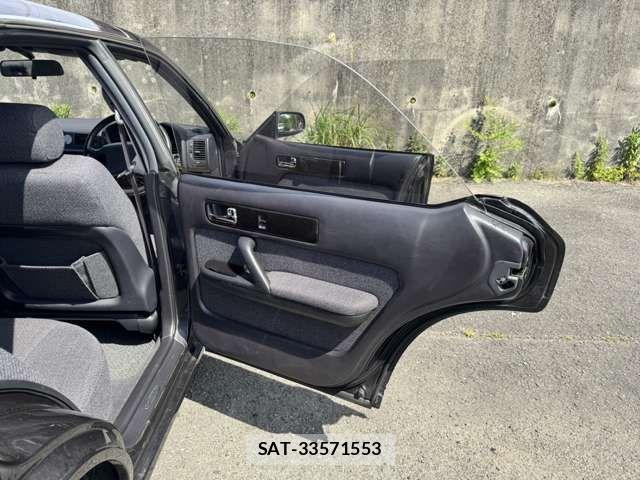 Nissan GLORIA HARDTOP 1992-03 6905747-11