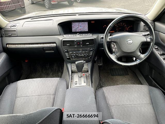 Nissan GLORIA HARDTOP 2003-10 8207664-1