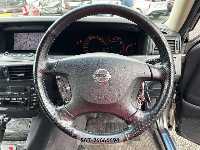 Nissan GLORIA HARDTOP 2003-10 8207664-3