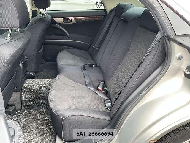 Nissan GLORIA HARDTOP 2003-10 8207664-7