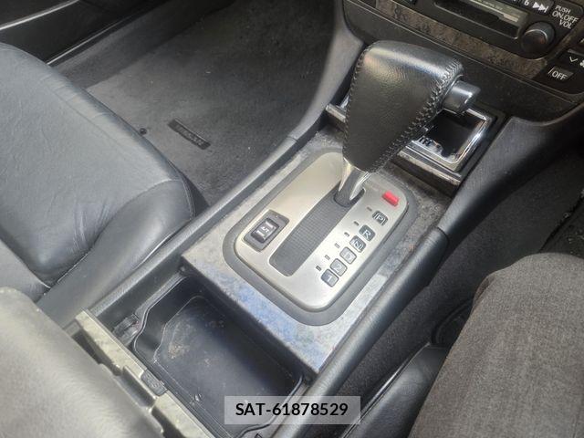 Nissan GLORIA HARDTOP 2004-07 8366068-11