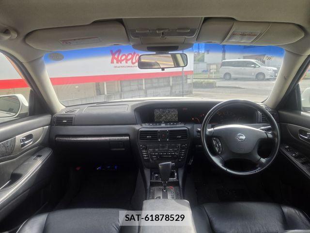 Nissan GLORIA HARDTOP 2004-07 8366068-1