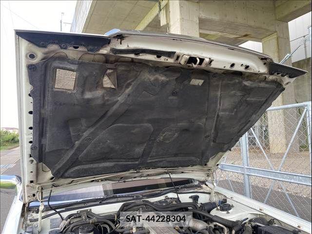 Nissan GLORIA HARDTOP 1986-09 8659268-11
