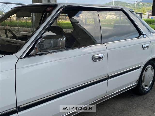 Nissan GLORIA HARDTOP 1986-09 8659268-22
