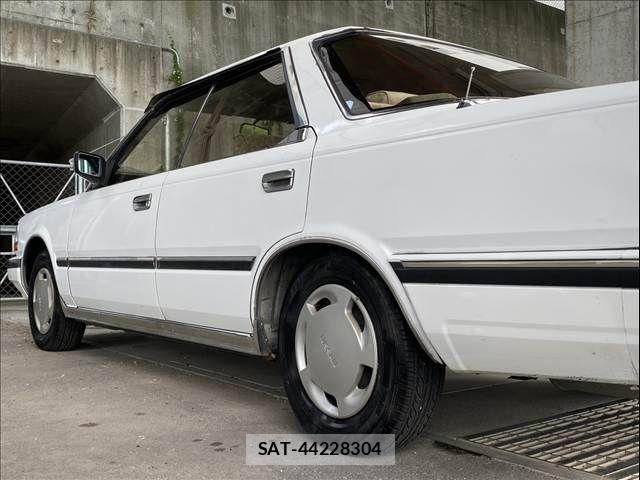 Nissan GLORIA HARDTOP 1986-09 8659268-23