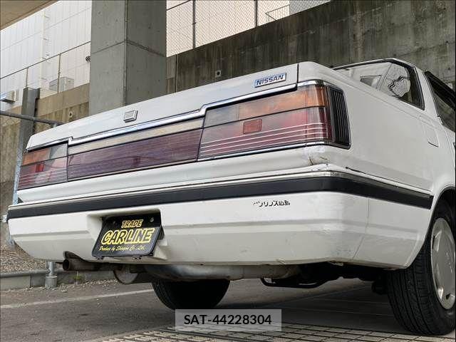 Nissan GLORIA HARDTOP 1986-09 8659268-25