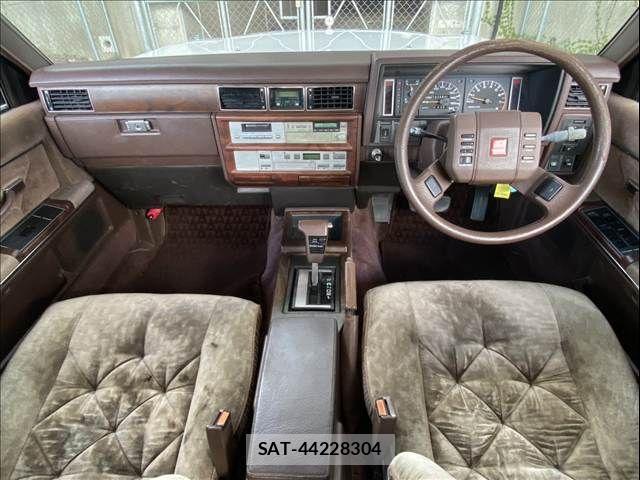 Nissan GLORIA HARDTOP 1986-09 8659268-2