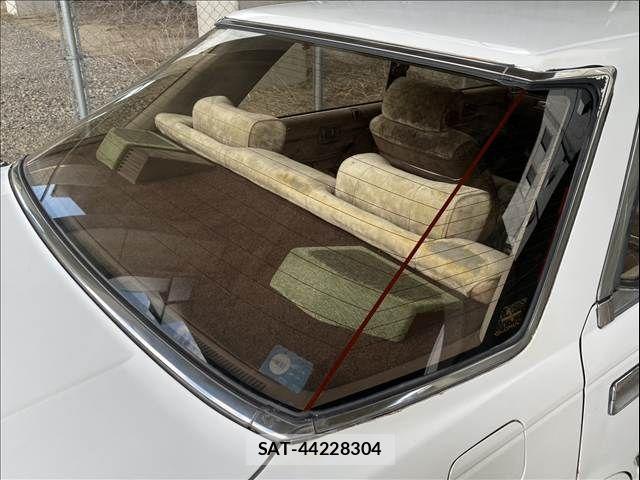 Nissan GLORIA HARDTOP 1986-09 8659268-29