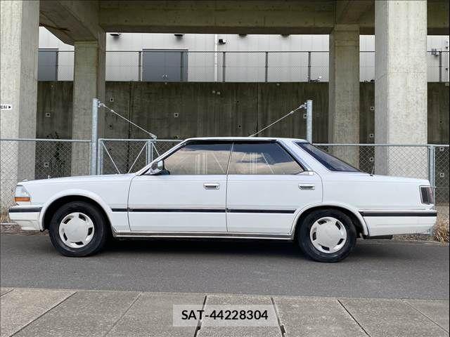 Nissan GLORIA HARDTOP 1986-09 8659268-4