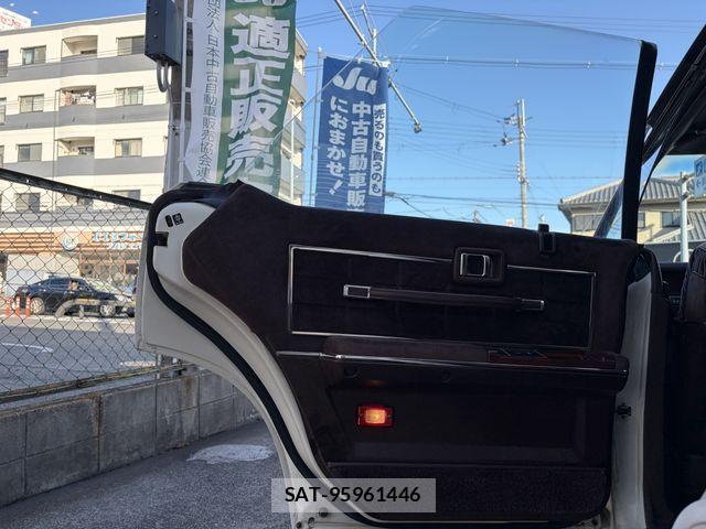 Nissan GLORIA HARDTOP 1983-11 8879916-14