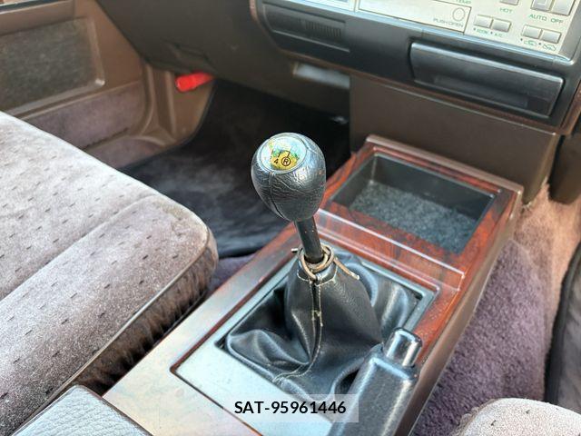 Nissan GLORIA HARDTOP 1983-11 8879916-24