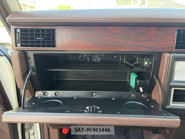Nissan GLORIA HARDTOP 1983-11 8879916-28