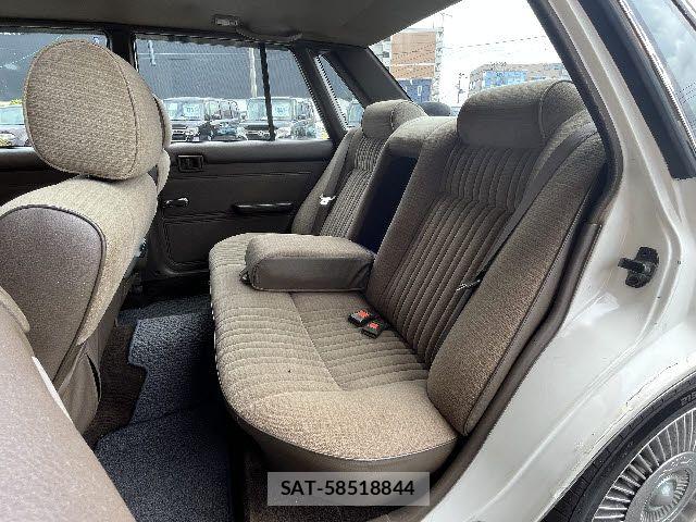 Nissan GLORIA SEDAN 1991-04 8035732-12