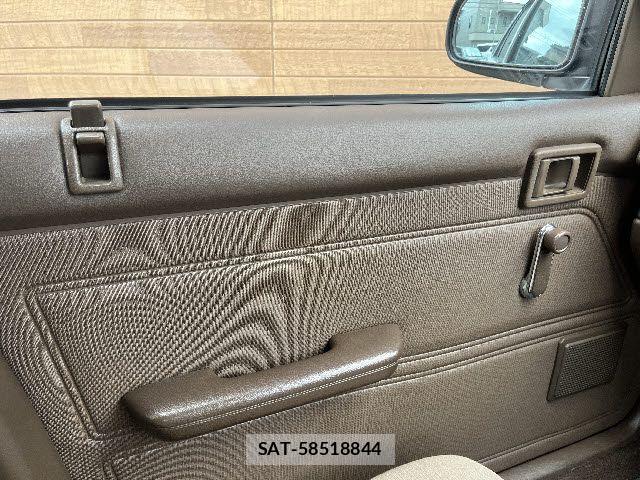 Nissan GLORIA SEDAN 1991-04 8035732-17