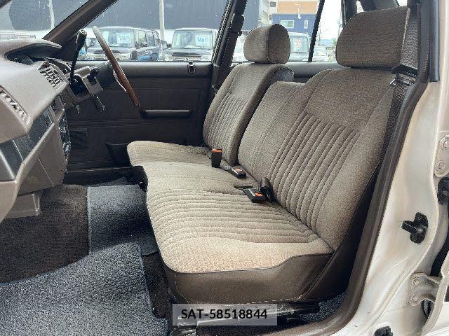 Nissan GLORIA SEDAN 1991-04 8035732-18