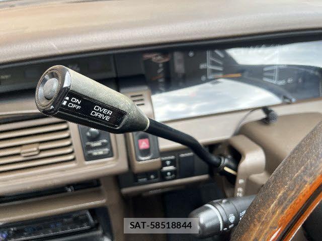Nissan GLORIA SEDAN 1991-04 8035732-19