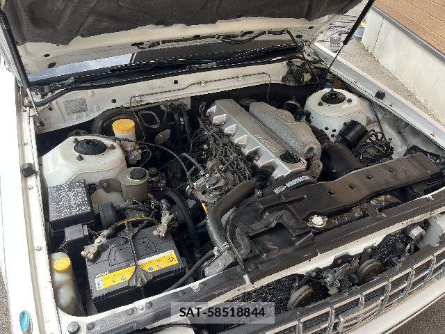 Nissan GLORIA SEDAN 1991-04 8035732-27