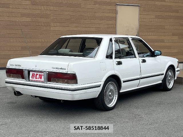 Nissan GLORIA SEDAN 1991-04 8035732-2