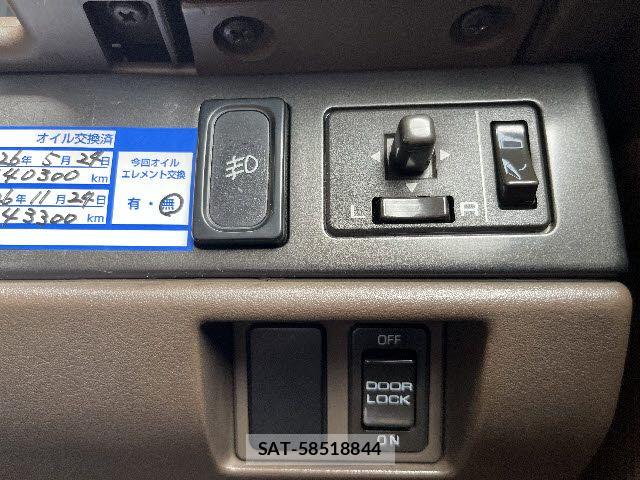 Nissan GLORIA SEDAN 1991-04 8035732-5