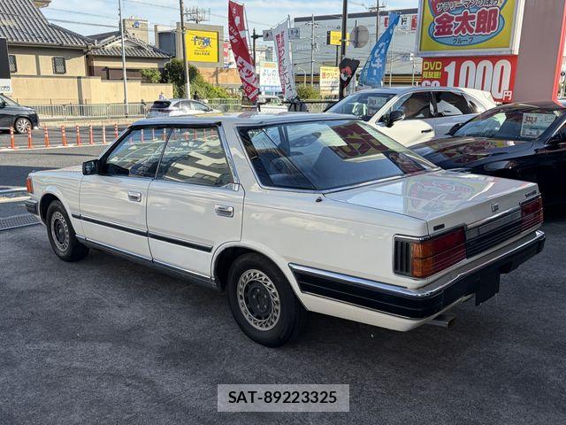 Nissan GLORIA SEDAN 1983-11 8366070-10