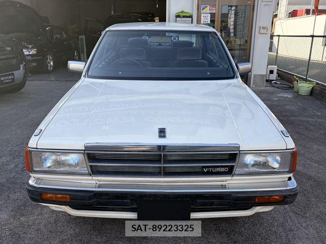 Nissan GLORIA SEDAN 1983-11 8366070-1
