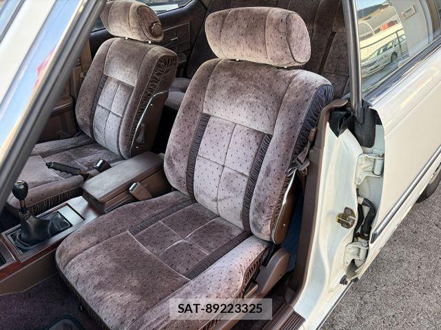 Nissan GLORIA SEDAN 1983-11 8366070-23