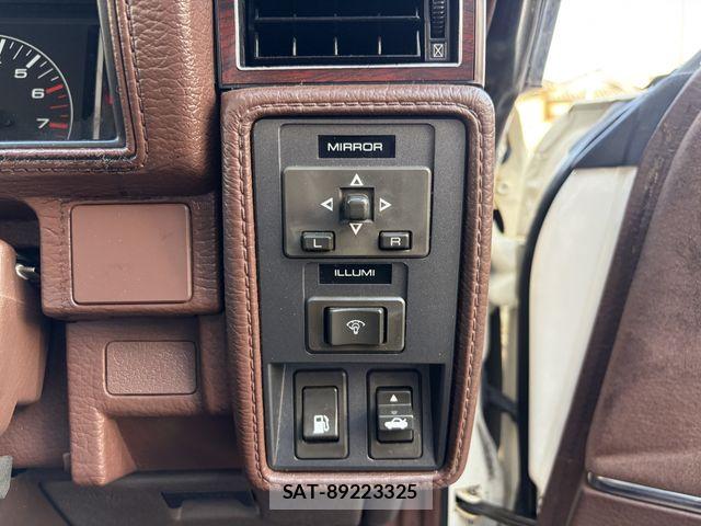 Nissan GLORIA SEDAN 1983-11 8366070-26